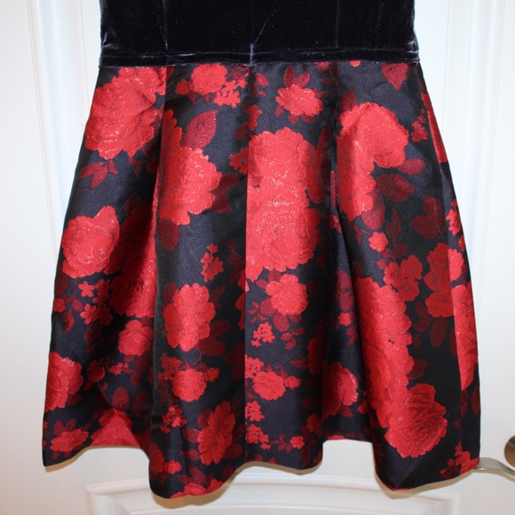 Chaps velvet and satin cocktail dress (NWT) - Picture 9 of 13